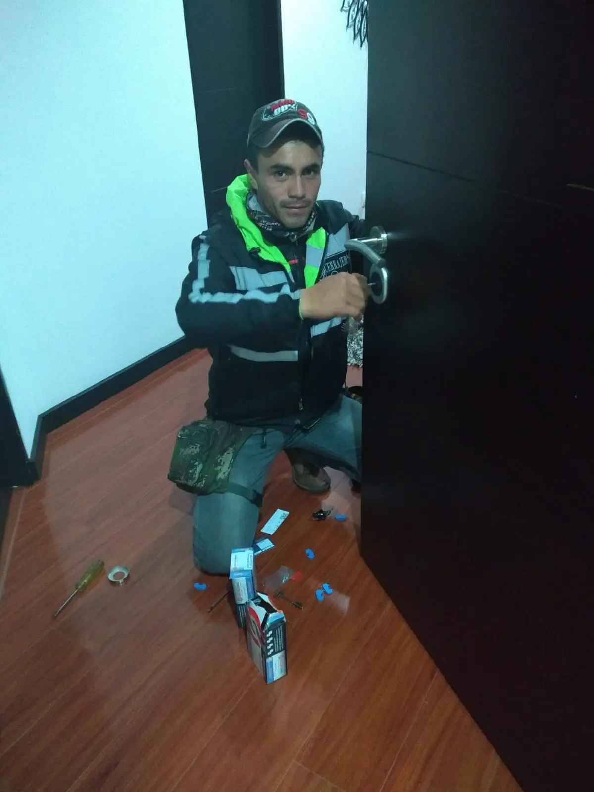 puede ser una imagen ilustrativa de cerrajeros en bogota